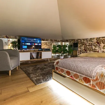 Διαμέρισμα Flytosuite It Con 35 3 Delux