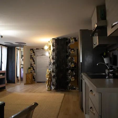 Διαμέρισμα Flytosuite It Con 35 3 Delux