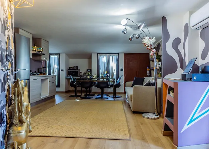 아파트 Flytosuite It Con 35 3 Delux 칼더라라디레노